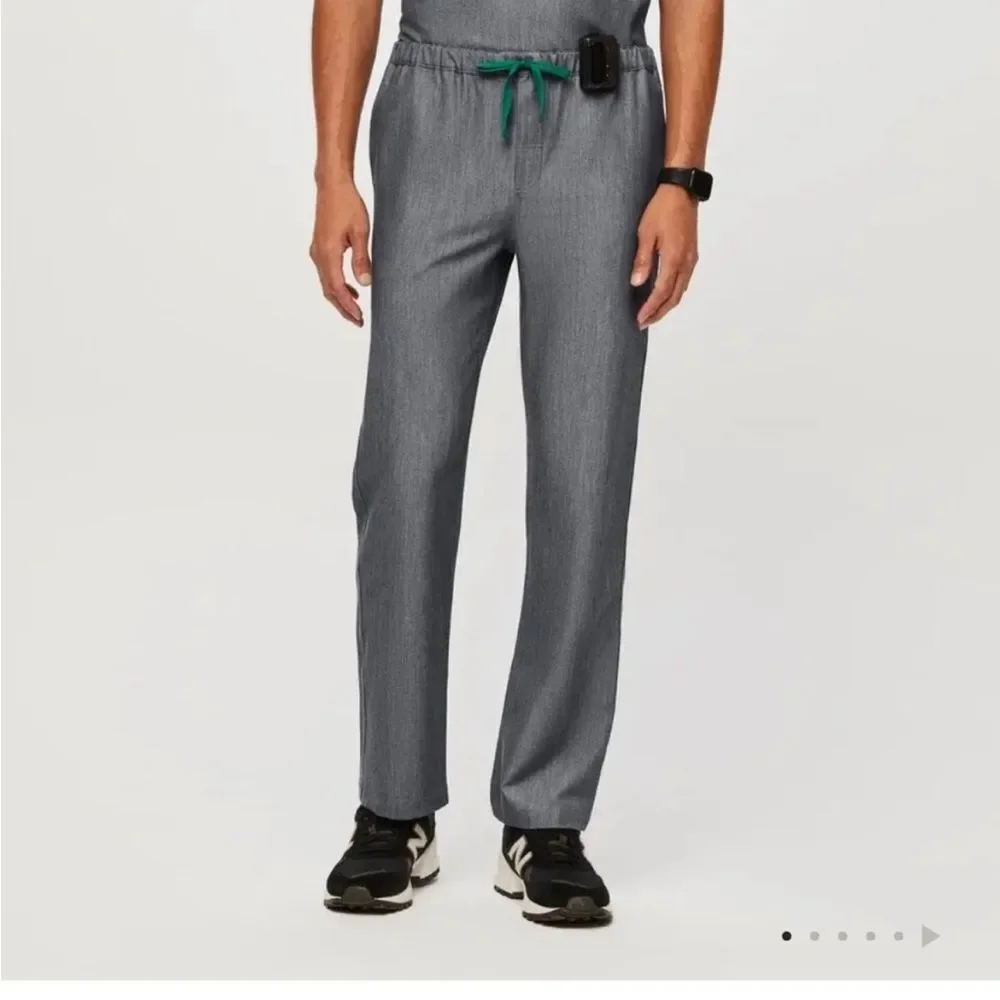 FIGS Men’s Pisco Basic Scrub Pants in Graphite Size Large